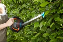 GARDENA Accu Heggenschaar ComfortCut 60/18V P4A Solo 7 GARDENA Accu Heggenschaar ComfortCut 60/18V P4A Solo -Pokon Verkoop gardena accu heggenschaar comfortcut 60 18v p4a solo 1500x1000 640af31d43994 l